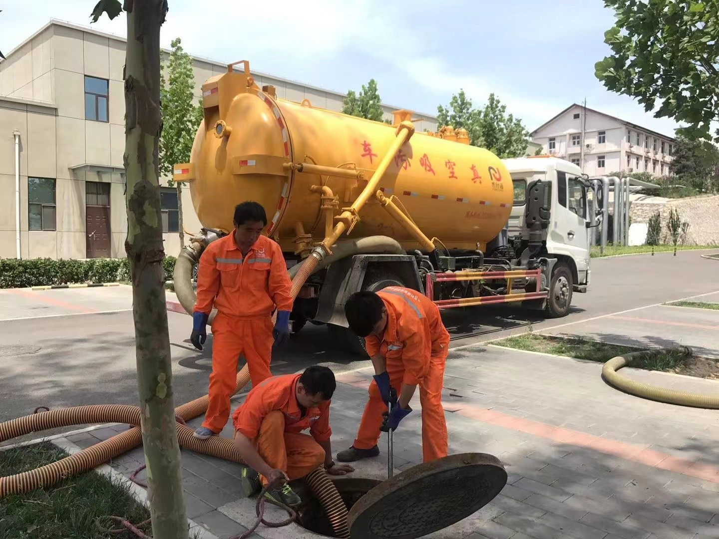 双城化粪池清理与5-8吨吸粪车施工效率分析